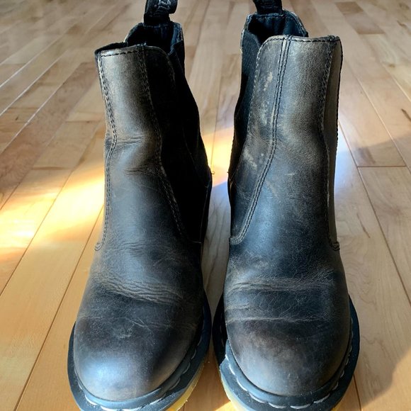 Dr. Martens CADENCE GREENLAND HEELED CHELSEA BOOT - Picture 1 of 5